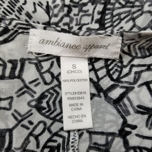 Ambiance top Small semi sheer floral geometric print split back bell sleeve - Picture 12 of 13